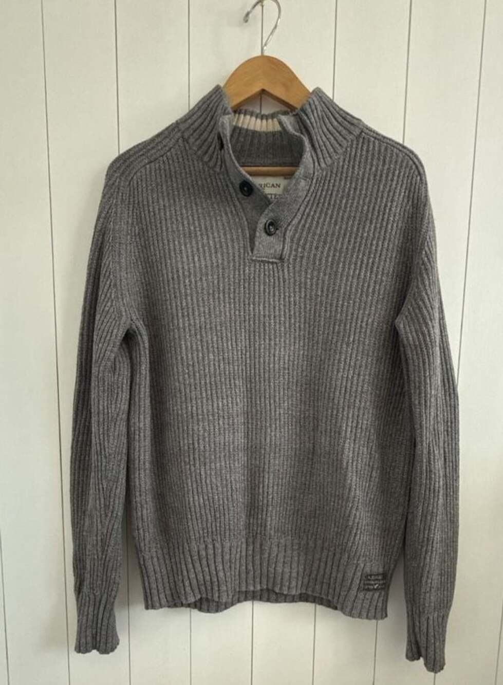 American Eagle Outfitters Button Pullover Sweater Size L Gray